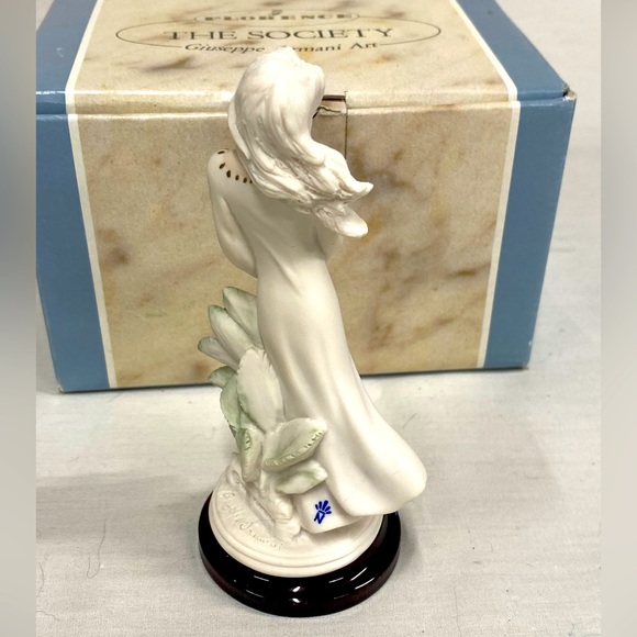 Vintage Giuseppe Armani Florence “Sweetheart” Figurine - Picture 4 of 4